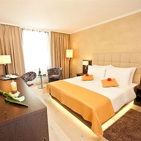 Hotel Sacher 4*