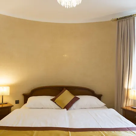 Sacher Otel 4*