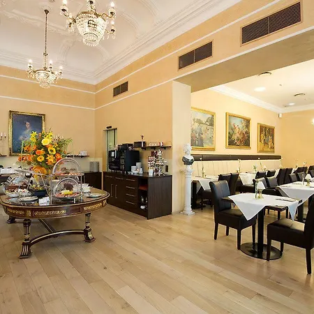 Sacher Otel 4*