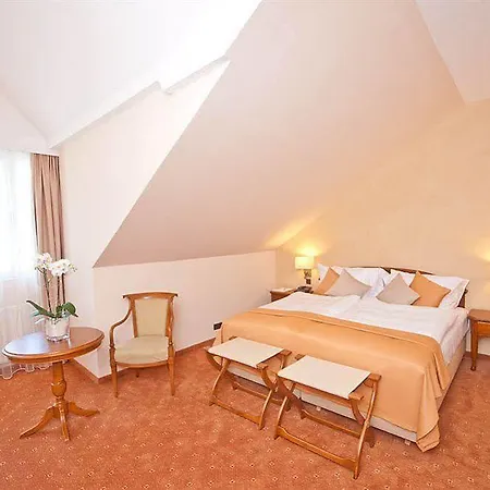 Hotel Sacher 4*